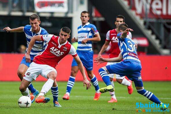 错失主场夺冠!浙江球迷接受采访对判罚表达不满 :这场球像在自己脸上拉屎