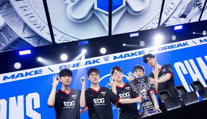 以利物浦的 以利物浦的