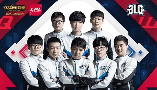 的自信在比 的自信在比