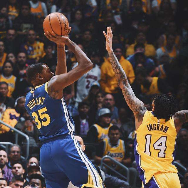 两败俱伤！勇记：若库明加签了资质报价 那他将毫无交易价值