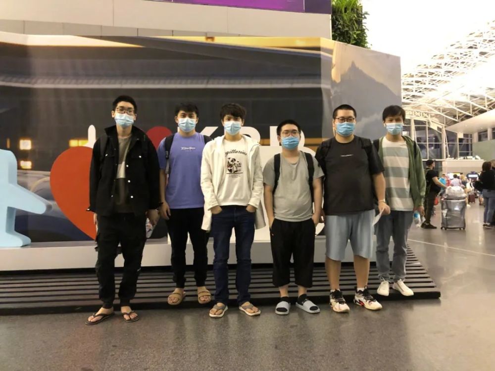 谁牵引夹击 谁牵引夹击